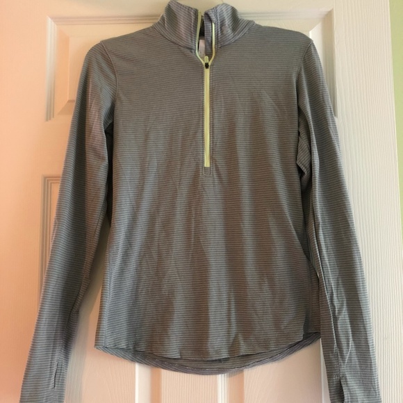 Under Armour quarter zip - Picture 1 of 1